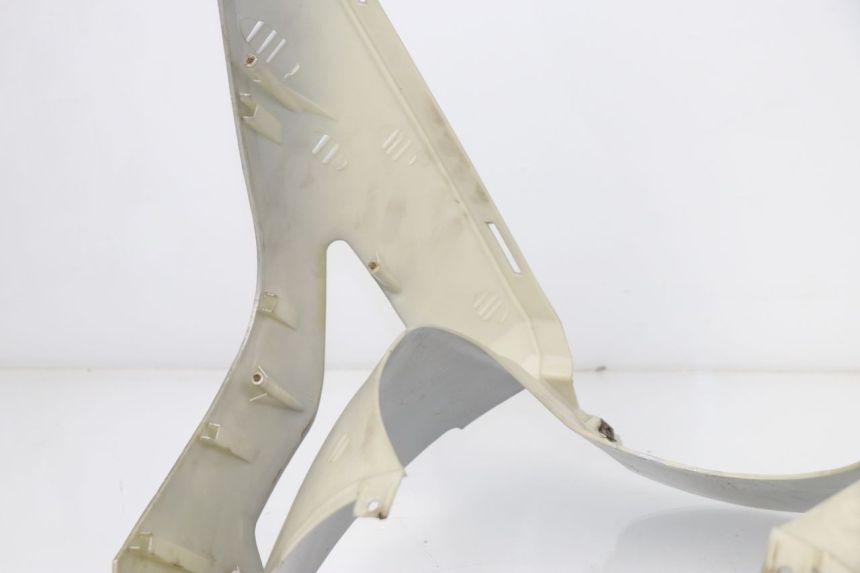 photo de FRONT FAIRING REVATTO FUTURA GT 125 (2006 - 2008) - Technical close-up