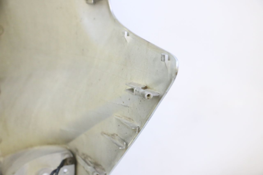 photo de FRONT FAIRING KYMCO GRAND DINK 125 (2002 - 2007) - Fixing points details