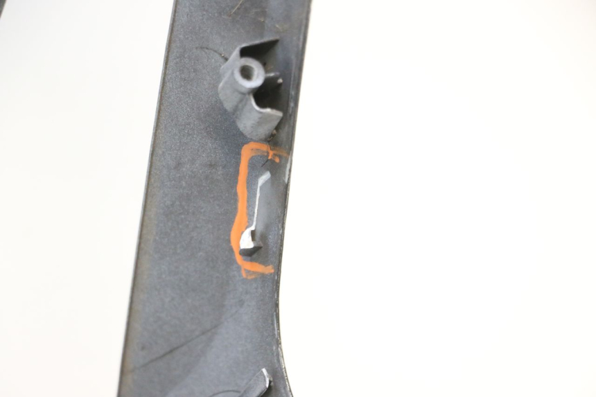 photo de FRONT FAIRING SYM GTS EVO 125 (2009 - 2013) - High-resolution close-up