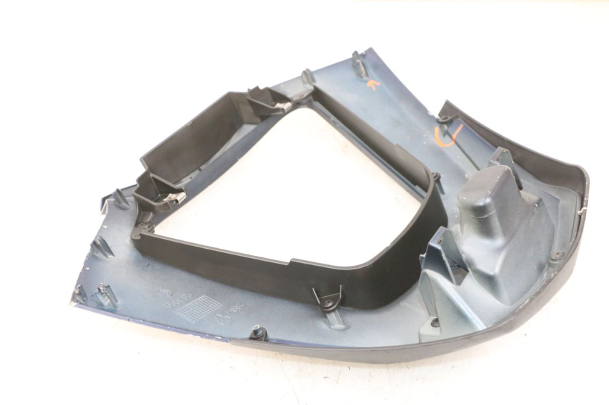 photo de LOWER FRONT FAIRING  PIAGGIO MP3 RL 250 (2006 - 2010) - Fixing points details