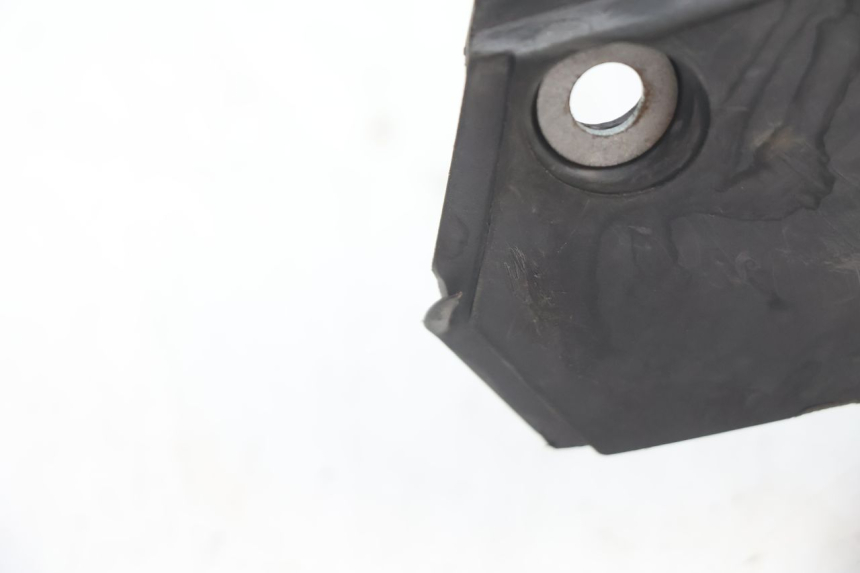 photo de LOWER FRONT PANEL PEUGEOT TREKKER 50 (1995 - 2004) - Zoom on usage condition