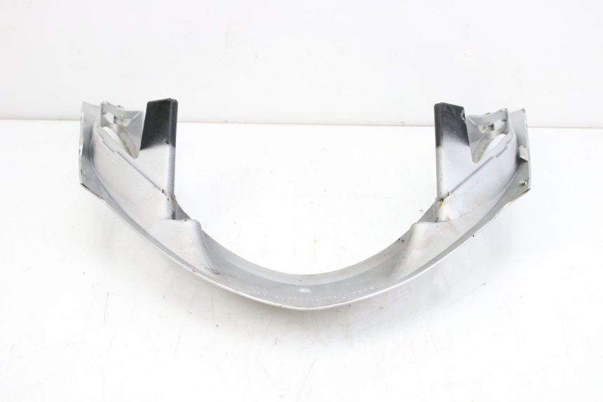 photo de LOWER FRONT PANEL SUZUKI UH BURGMAN 125 (2002 - 2006) - Fixing points details