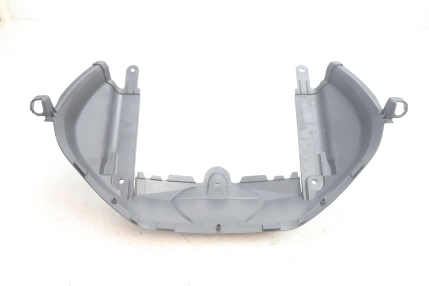 photo de INNER FRONT FAIRING SUZUKI BURGMAN EXECUTIVE ABS 650 (2006 - 2012) - Zoom on usage condition