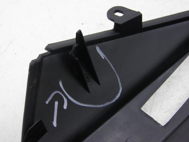 photo de INNER FRONT FAIRING KYMCO XCITING RI ABS 500 (2010) - Fixing points details