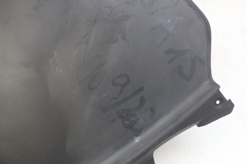 photo de INNER FRONT PANEL PIAGGIO MP3 RL 250 (2006 - 2010) - Component detail
