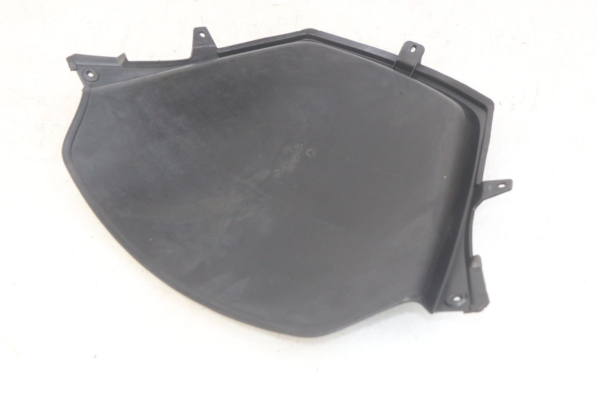 photo de INNER FRONT PANEL PIAGGIO MP3 RL 250 (2006 - 2010) - Zoom on usage condition
