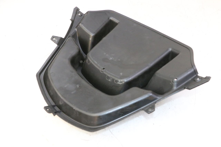 photo de INNER FRONT FAIRING PIAGGIO MP3 500 (2011 - 2015) - Zoom on usage condition