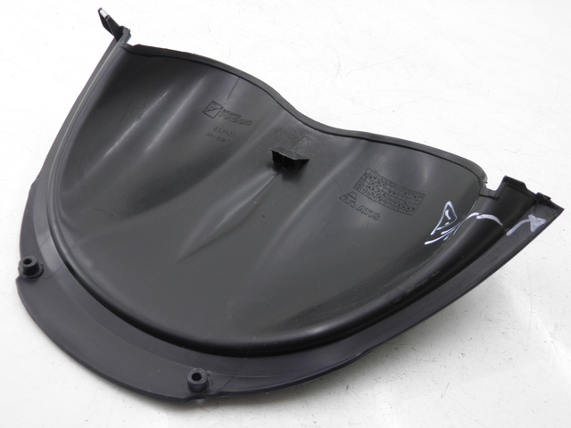 photo de INNER FRONT FAIRING PIAGGIO XEVO - X EVO 125 (2010 - 2015) - Zoom on usage condition