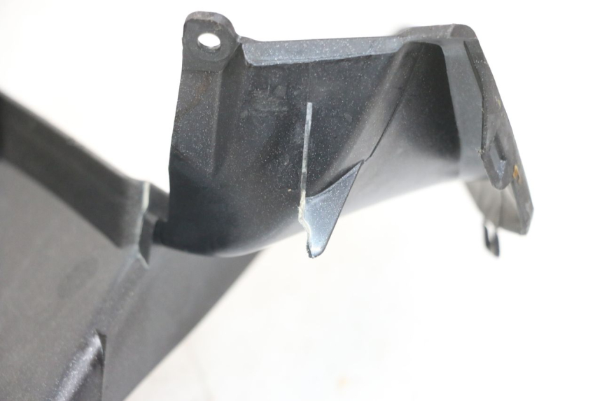 photo de INNER FRONT PANEL PEUGEOT SATELIS 125 (2006 - 2009) - Alternative perspective