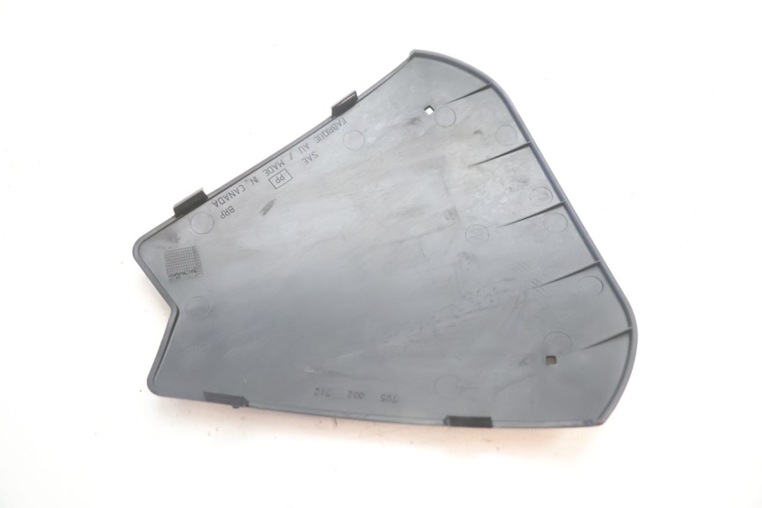 photo de INNER FRONT FAIRING CAN-AM SPYDER RS 1000 (2008 - 2012) - Fixing points details