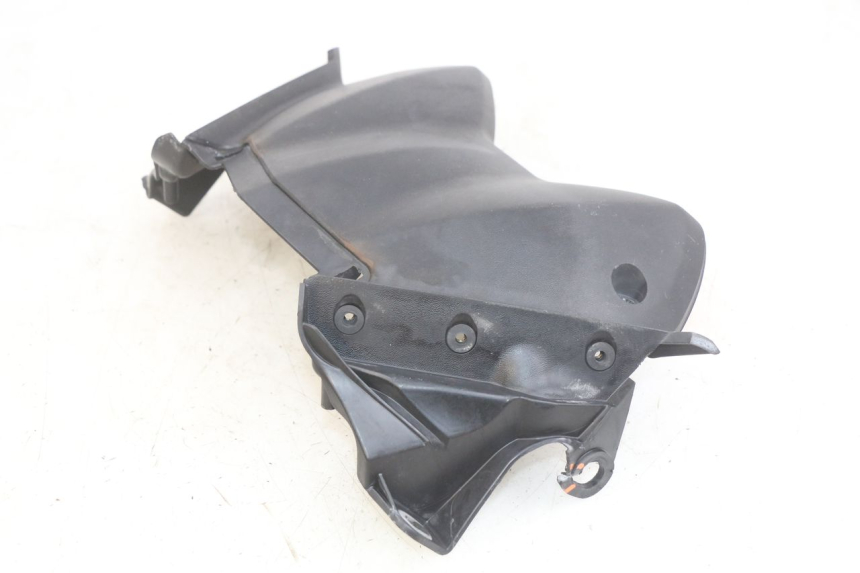 photo de INNER FRONT PANEL YAMAHA X-MAX XMAX 125 (2010 - 2013) - Technical close-up