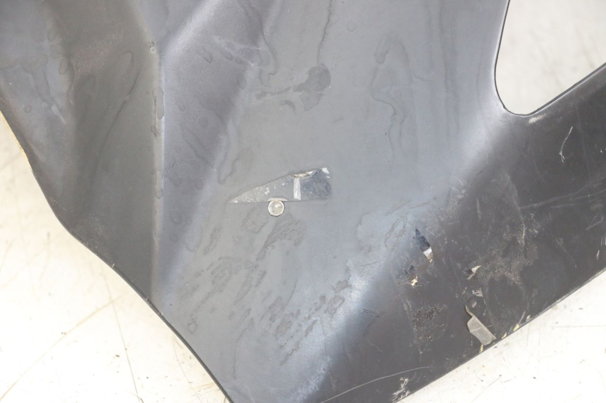 photo de FRONT FAIRING PEUGEOT KISBEE 2T 50 (2018 - 2022) - Fixing points details