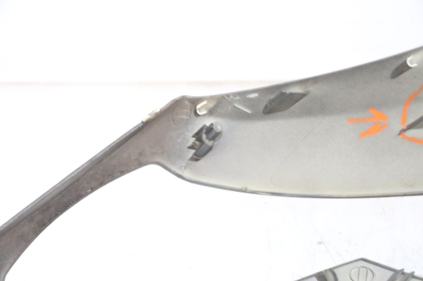 photo de FRONT FAIRING PEUGEOT KISBEE 2T 50 (2010 - 2017) - Technical close-up