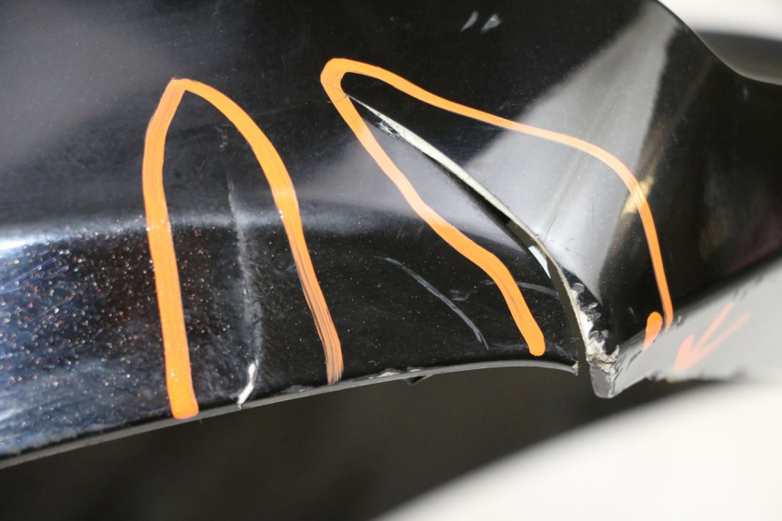 photo de FRONT FAIRING PEUGEOT KISBEE 4T 50 (2018 - 2022) - Detailed visual inspection