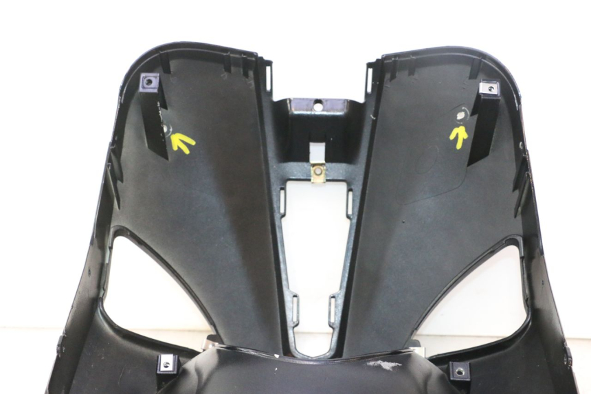 photo de FRONT FAIRING PIAGGIO LIBERTY 125 (1998 - 2008) - Zoom on usage condition