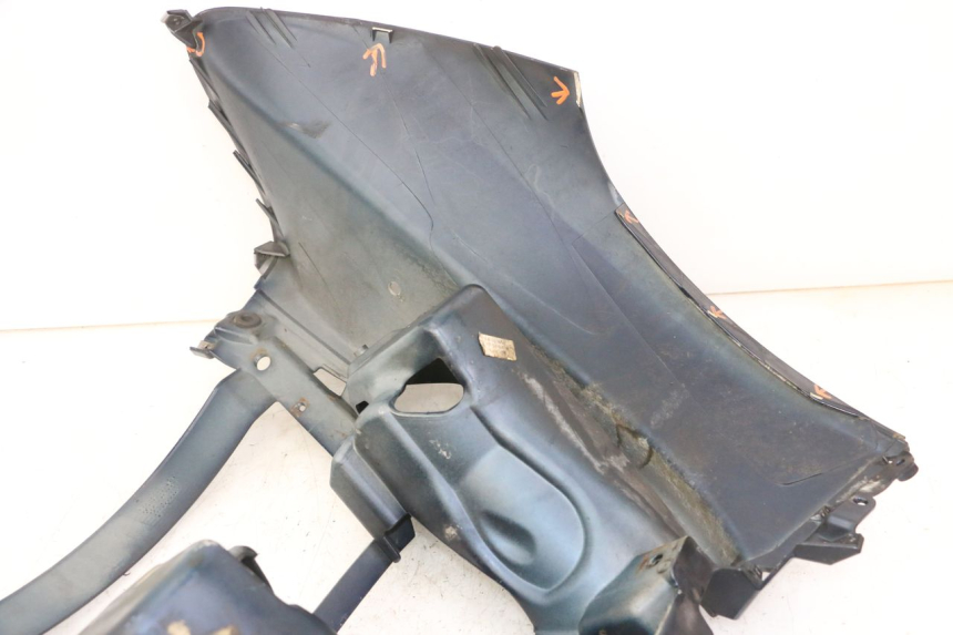 photo de FRONT FAIRING PIAGGIO MP3 LT 300 (2010 - 2016) - Product overview