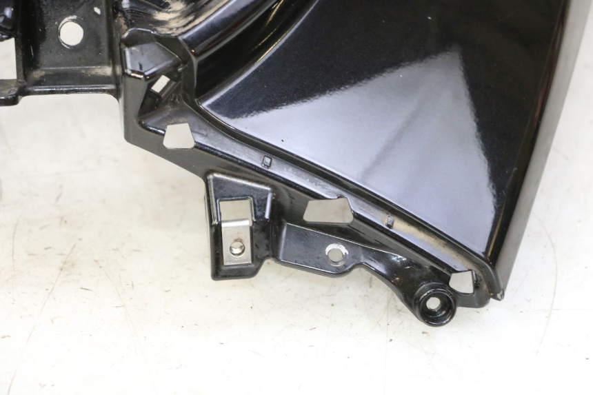 photo de FRONT FAIRING PIAGGIO MP3 LT 300 (2010 - 2016) - Focus on structure