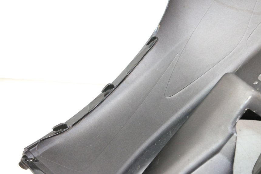 photo de FRONT FAIRING PIAGGIO MP3 LT 300 (2010 - 2016) - Alternative perspective