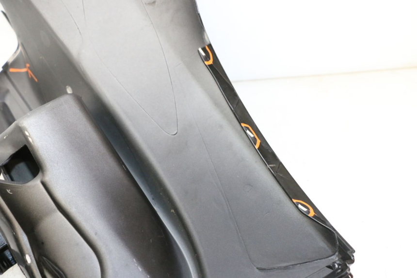 photo de FRONT FAIRING PIAGGIO MP3 LT 300 (2010 - 2016) - Surface and material condition