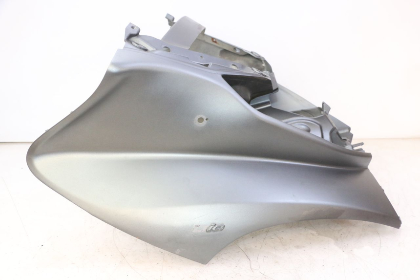 photo de FRONT FAIRING PIAGGIO MP3 500 (2011 - 2015) - Detailed visual inspection