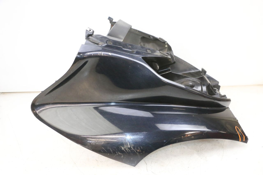 photo de FRONT FAIRING PIAGGIO MP3 125 (2006 - 2014) - Supplementary product photo