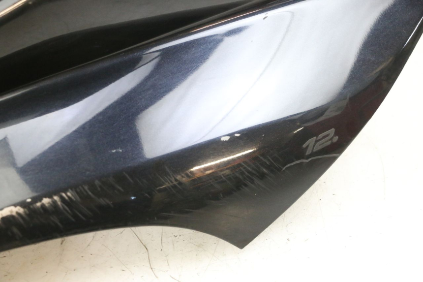 photo de FRONT FAIRING PIAGGIO MP3 125 (2006 - 2014) - Zoom on usage condition