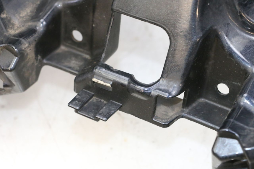 photo de FRONT FAIRING PIAGGIO MP3 125 (2006 - 2014) - Markings and original references