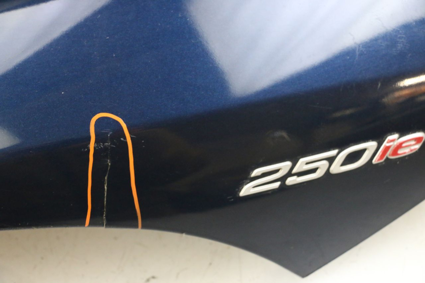 photo de FRONT FAIRING PIAGGIO MP3 RL 250 (2006 - 2010) - Used quality zoom