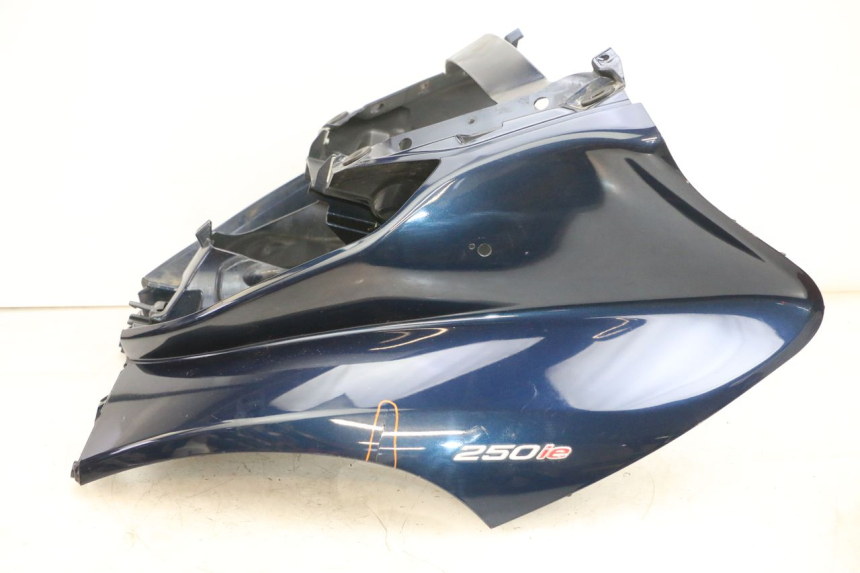 photo de FRONT FAIRING PIAGGIO MP3 RL 250 (2006 - 2010) - Main view
