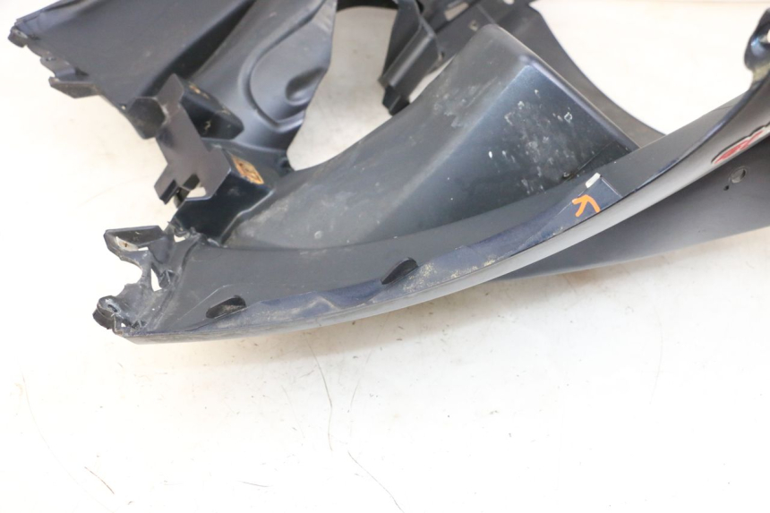 photo de FRONT FAIRING PIAGGIO MP3 RL 250 (2006 - 2010) - Surface and material condition