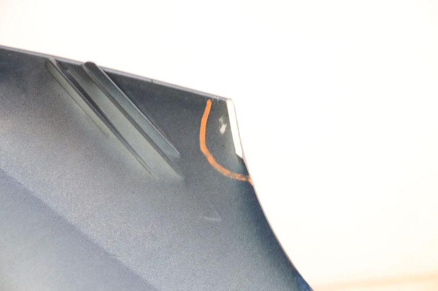 photo de FRONT FAIRING PIAGGIO MP3 RL 250 (2006 - 2010) - Fixing points details