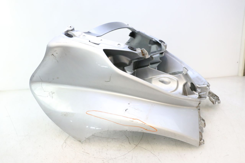 photo de FRONT FAIRING PIAGGIO MP3 125 (2006 - 2014) - Alternative perspective