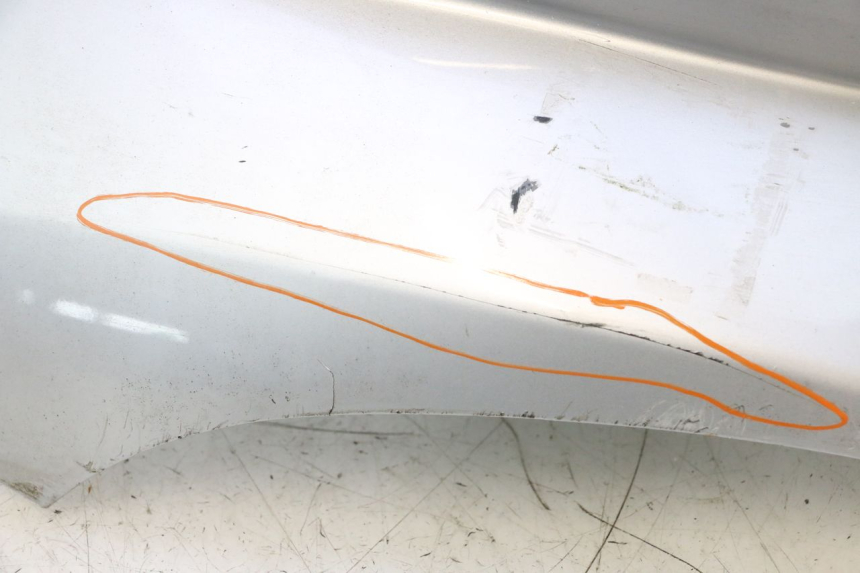 photo de FRONT FAIRING PIAGGIO MP3 125 (2006 - 2014) - Technical close-up