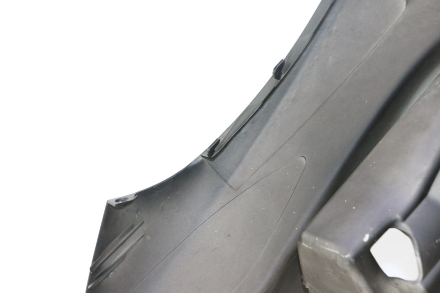 photo de FRONT FAIRING PIAGGIO MP3 500 (2016 - 2018) - Zoom on usage condition