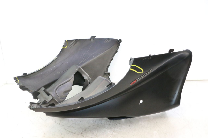 photo de FRONT FAIRING PIAGGIO MP3 500 (2016 - 2018) - Surface and material condition