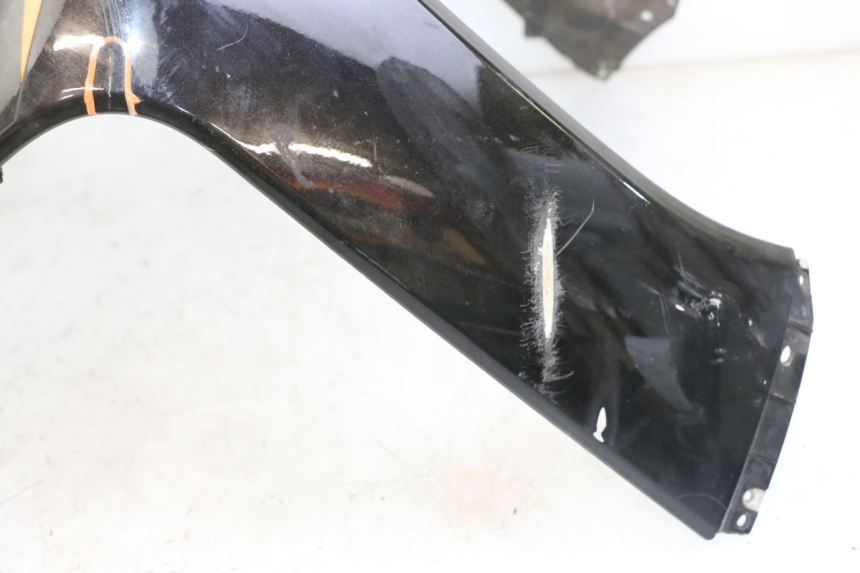 photo de FRONT PANEL PEUGEOT SATELIS COMPRESSOR K15 125 (2006 - 2009) - Supplementary product photo