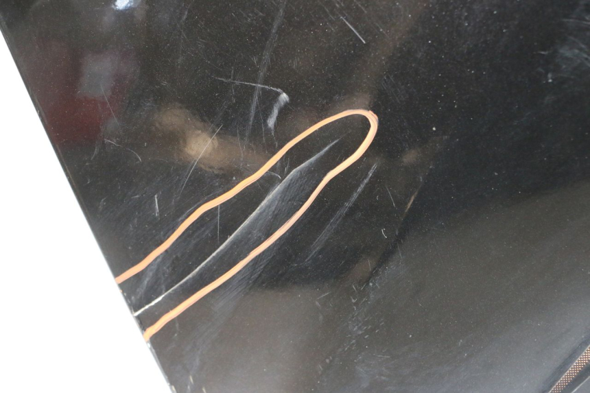 photo de FRONT PANEL PEUGEOT SATELIS COMPRESSOR K15 125 (2006 - 2009) - Focus on structure