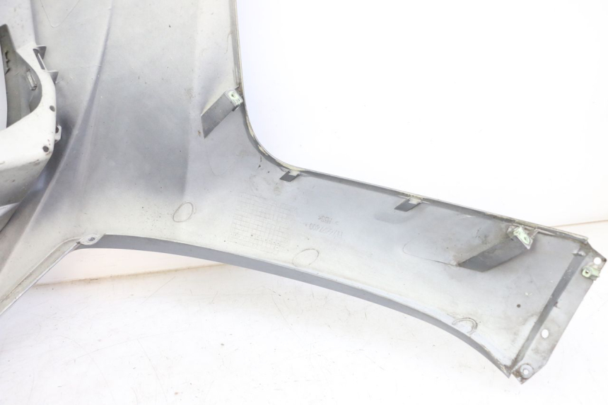 photo de FRONT FAIRING PEUGEOT SATELIS 250 (2006 - 2012) - Distinctive features