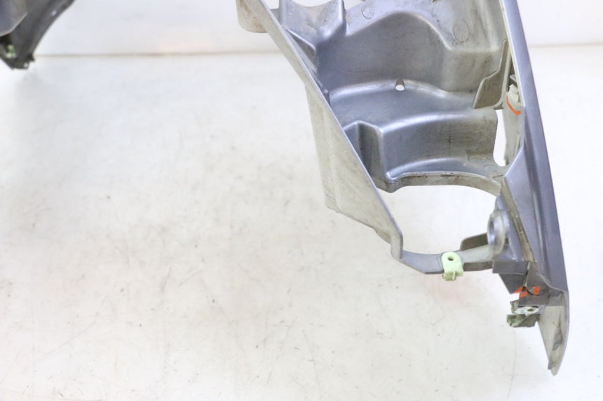 photo de FRONT FAIRING PEUGEOT SATELIS 250 (2006 - 2012) - Technical close-up