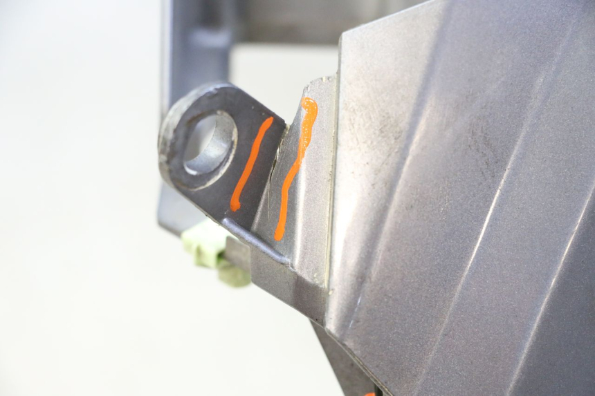 photo de FRONT FAIRING PEUGEOT SATELIS 250 (2006 - 2012) - Alternative perspective