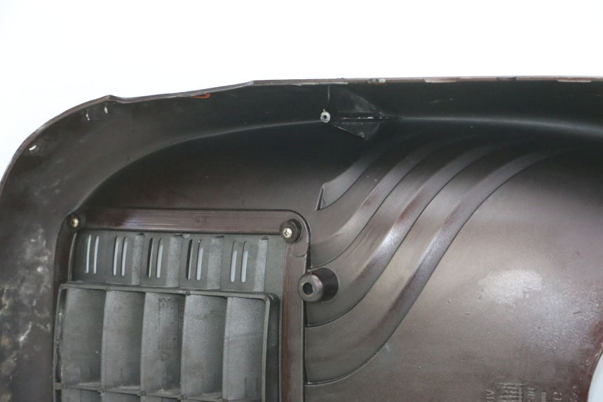 photo de FRONT FAIRING APRILIA SCARABEO GT TOURING 125 (1999 - 2005) - High-resolution close-up