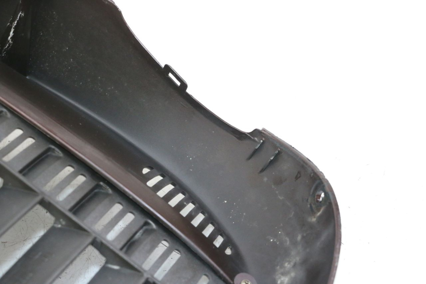 photo de FRONT FAIRING APRILIA SCARABEO GT TOURING 125 (1999 - 2005) - Zoom on usage condition