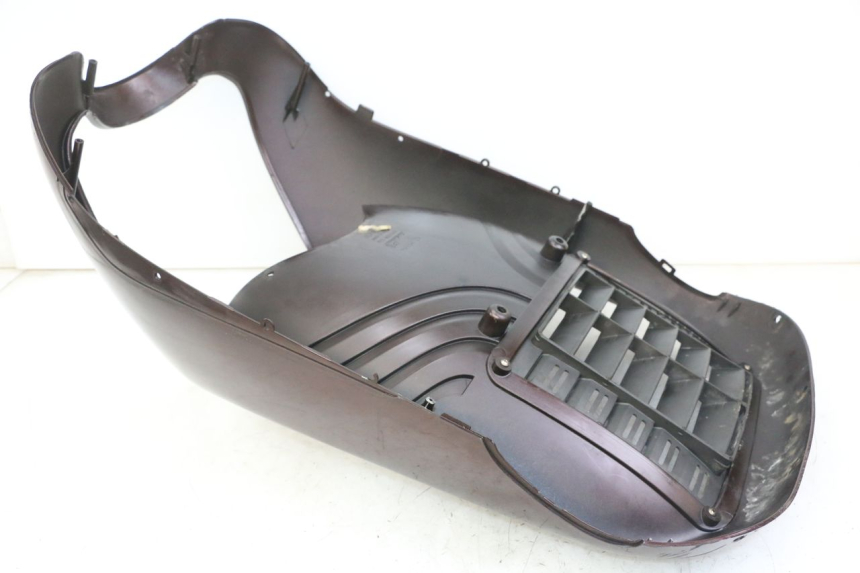 photo de FRONT FAIRING APRILIA SCARABEO GT TOURING 125 (1999 - 2005) - Fixing points details