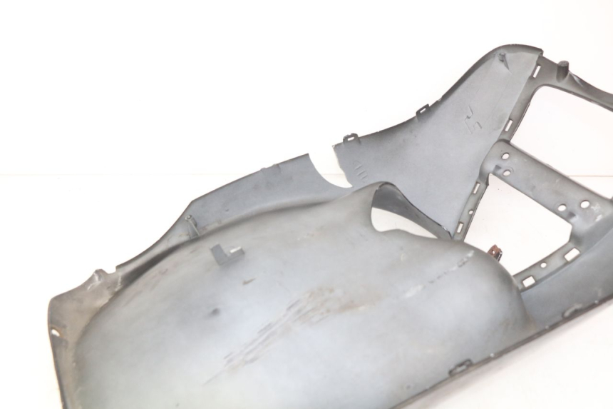 photo de FRONT PANEL APRILIA SCARABEO 100 (2003 - 2012) - Zoom on usage condition