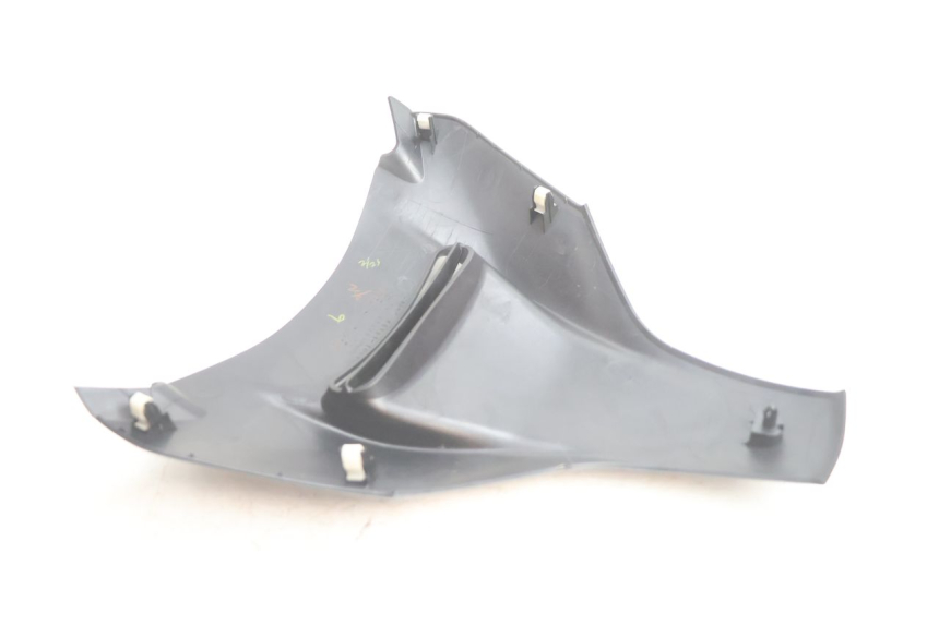 photo de UPPER FRONT FAIRING SUZUKI BURGMAN EXECUTIVE ABS 650 (2006 - 2012) - Product overview