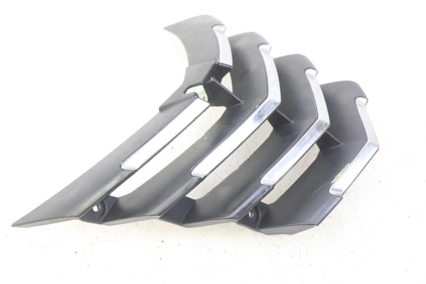 photo de UPPER FRONT FAIRING PEUGEOT CITYSTAR IE 2T 50 (2018 - 2021) - Zoom on usage condition