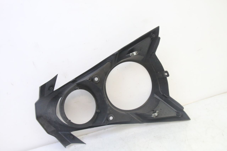 photo de UPPER FRONT PANEL SYM CROX 4T 50 (2016 - 2023) - Fixing points details