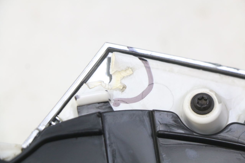 photo de UPPER FRONT PANEL PEUGEOT E-VIVACITY 1 (2012 - 2018) - High-resolution close-up