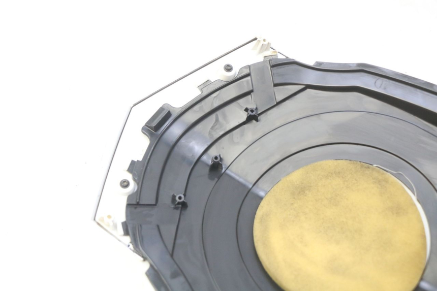 photo de UPPER FRONT PANEL PEUGEOT E-VIVACITY 1 (2012 - 2018) - Zoom on usage condition