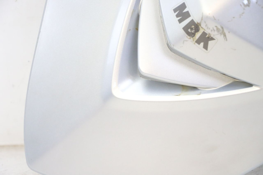 photo de UPPER FRONT FAIRING MBK FLAME X 125 (2007 - 2016) - Fixing points details